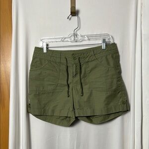 The North Face Women's Cuffed Drawstring Shorts Size 6